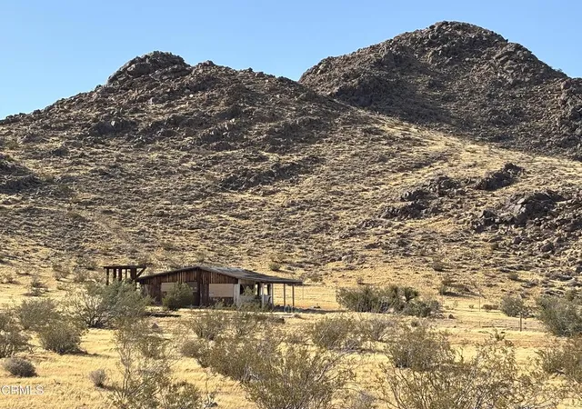 Homes for sale in Lucerne Valley, CA | 11726 Jasper Ave, Lucerne Valley, CA 92356 | MLS# P1-27610