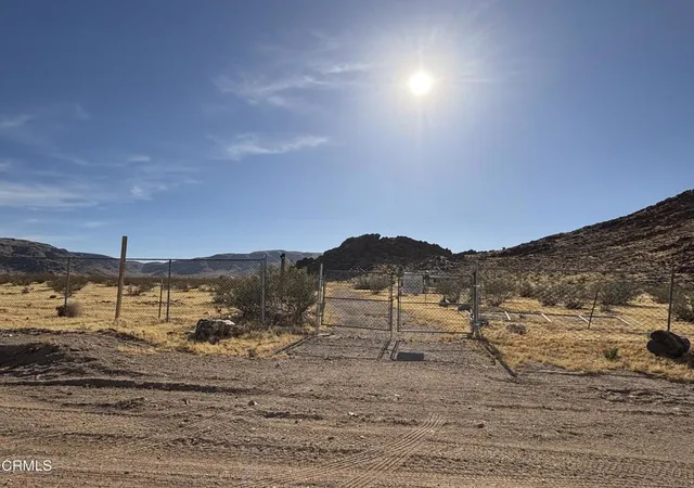 Homes for sale in Lucerne Valley, CA | 11726 Jasper Ave, Lucerne Valley, CA 92356 | MLS# P1-27610