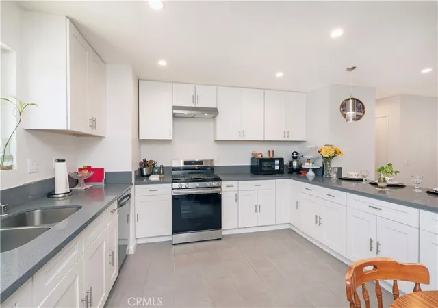Photo 2 of Sale Pending at 10707 Redwood, Hesperia, CA 92345 | MLS# CV26127073 | Listing updated on 2026-09-21