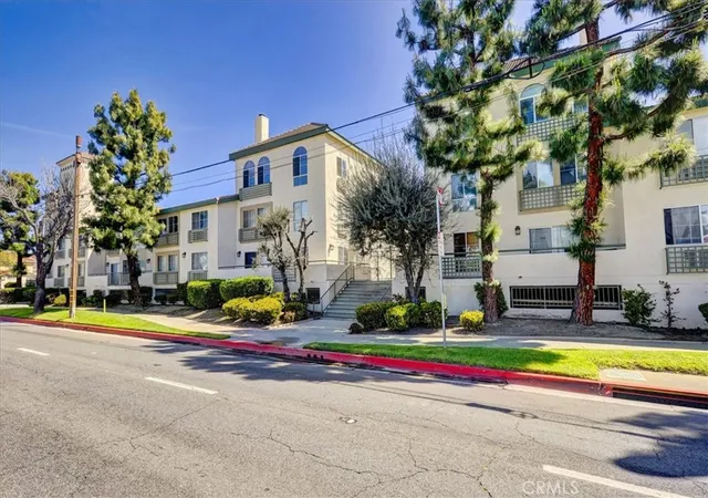 Listing Photo 2 - Condo for sale in building located at 15000 Downey Ave, Paramount, CA 90723 - Unit #243
