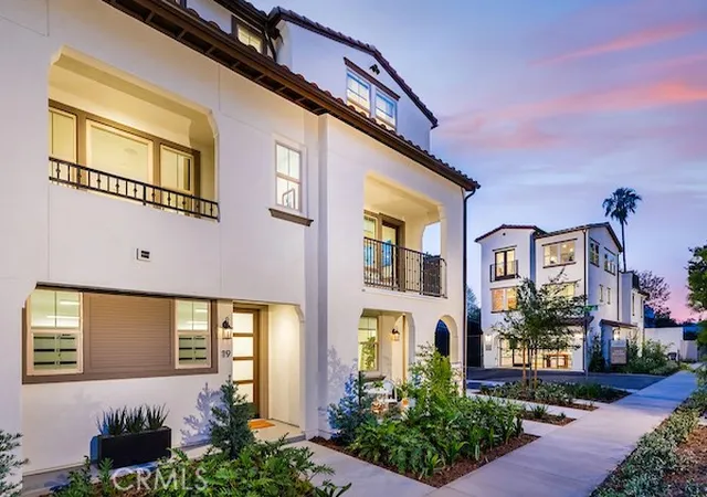 Photo 2 of Sale Pending at 833 E Florista Ln, Alhambra, CA 91801 | MLS# WS26129012 | Listing updated on 2026-09-03