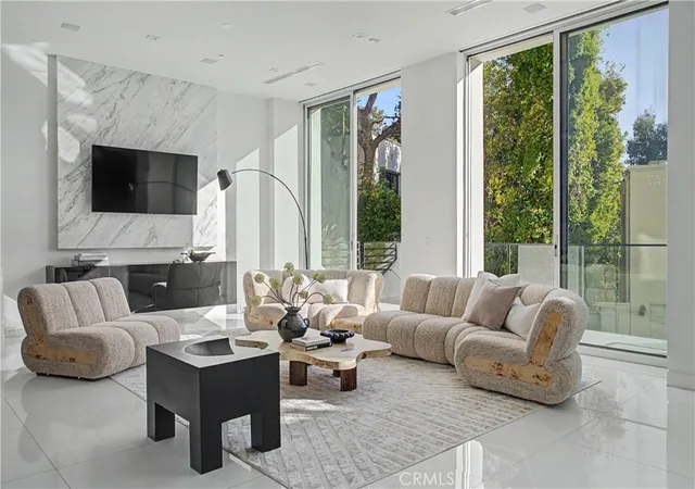 5th image of 9459 Beverly Crest, Beverly Hills, CA 90210 | MLS# OC26129218