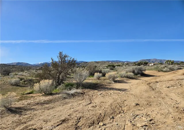 3rd image of 0 Snow Line Dr, Phelan, CA 92371 | MLS# RS26128957