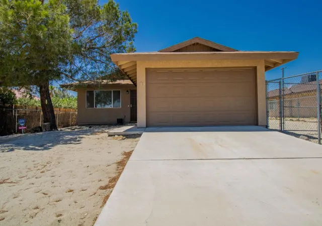 Homes for sale in Desert Hot Springs, CA | 16195 Via Vis, Desert Hot Springs, CA 92240 | MLS# 219149183DA