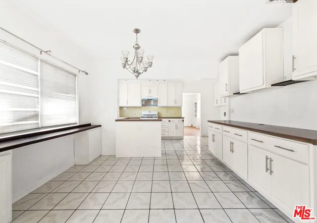 Photo 3 of Single family home for sale at 4927 W 99th Street, Inglewood, CA 90301 | MLS# 26838245 | Listing updated on 2026-10-05