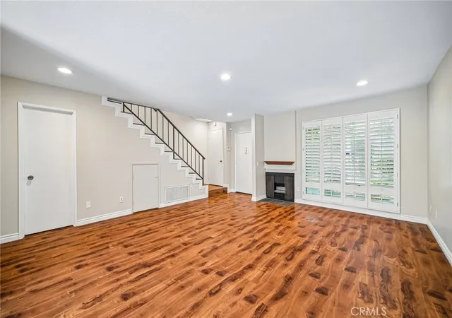 4th image of Country Walk, North Hills, CA 91343