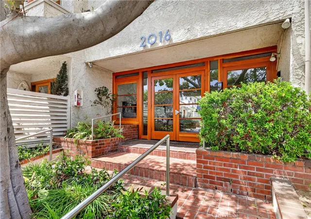 Homes for sale in Santa Monica, CA | 2016 Euclid St #6, Santa Monica, CA 90405 | MLS# WS26129322