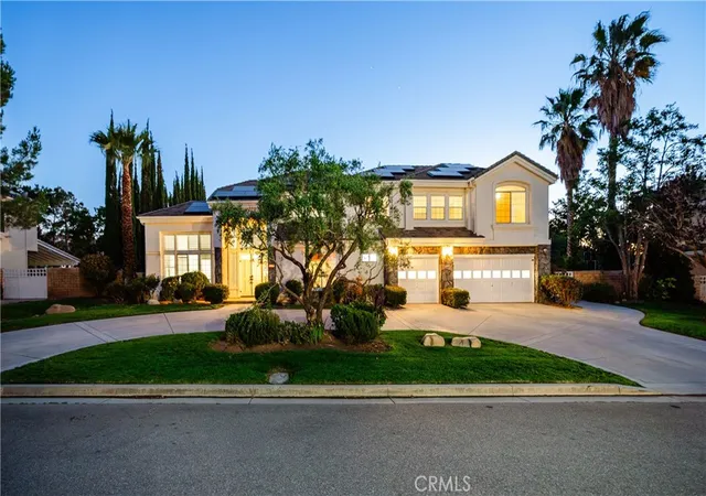 Photo 3 of Single family home for sale at 40113 Tesoro Ln, Palmdale, CA 93551 | MLS# SR26127432 | Listing updated on 2026-10-01