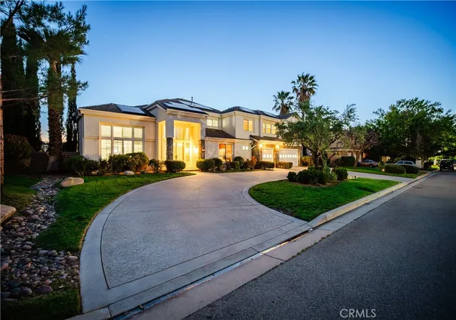 Photo 3 of Single family home for sale at 40113 Tesoro Ln, Palmdale, CA 93551 | MLS# SR26127432 | Listing updated on 2026-10-01