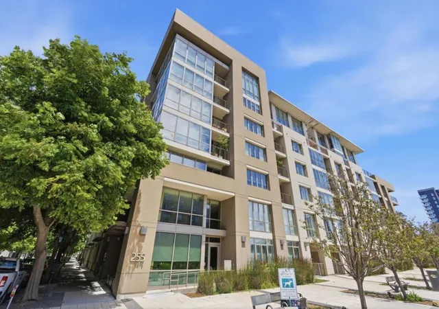 1st image of 255 Berry St #320, San Francisco, CA 94158 | MLS# ML82050888