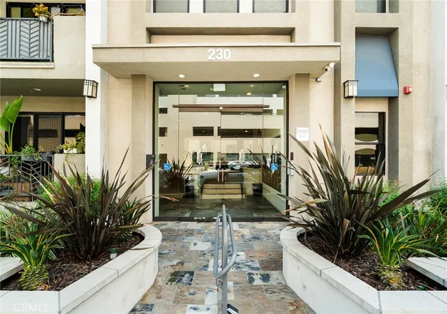 Condo for sale at 230 S Jackson #309, Glendale, CA 91205 | MLS# PW26122563
