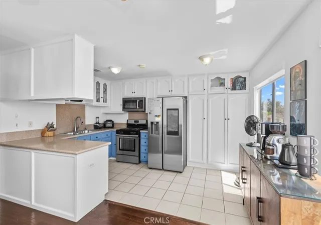 5th image of 19932 Sherman Wy #B, Winnetka, CA 91306 | MLS# OC26127703
