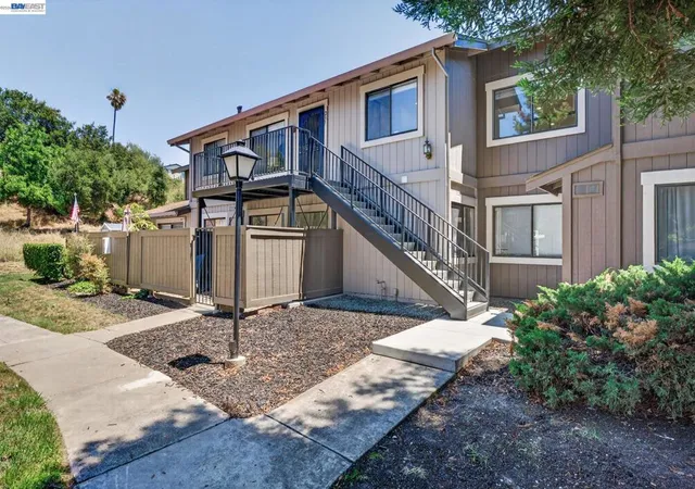 Homes for sale in Union City, CA | 237 Galano Plaza, Union City, CA 94587 | MLS# 41138309
