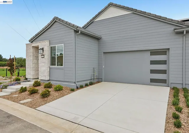 2nd image of 1095 Riverbend Dr, Brentwood, CA 94513 | MLS# 41138312