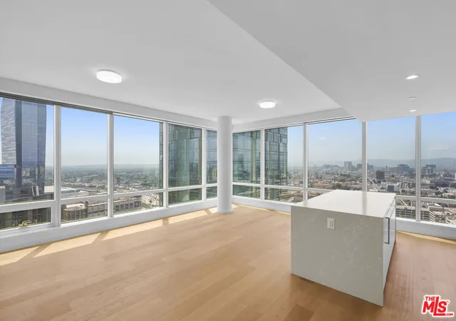 2nd image of Metropolis, Los Angeles, CA 90017