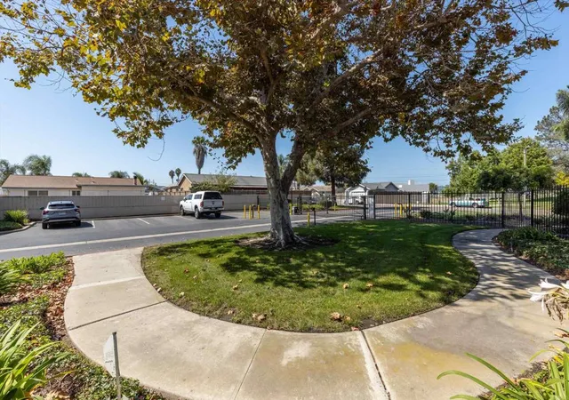 Listing Photo 4 - Condo for sale in building located at 307 Fireside St, Oceanside, CA 92058