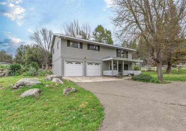3rd image of 45221 Big Oak Ln, Oakhurst, CA 93644 | MLS# FR26129434