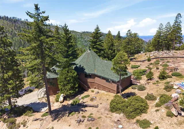 Homes for sale in Yosemite, CA | 7273 Yosemite Park, Yosemite, CA 95389 | MLS# FR26129448