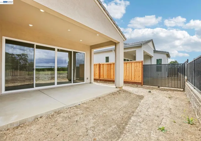24th image of 1079 Riverbend Dr, Brentwood, CA 94513 | MLS# 41138316