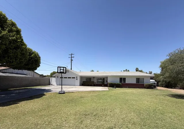 Homes for sale in Blythe, CA | 325 E Chanslor Wy, Blythe, CA 92225 | MLS# 219149200DA