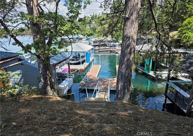 Photo 4 of House for sale at 464 S Single Slip, Lake Arrowhead, CA 92352 | MLS# IG26129501 | Listing updated on 2026-06-14