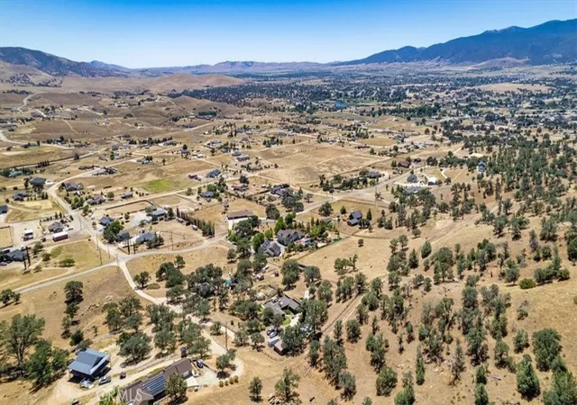 Homes for sale in Tehachapi, CA | 24087 Clover Spring, Tehachapi, CA 93561 | MLS# HD26129464