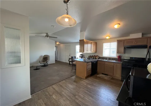 Photo 3 of Manufactured home for sale at 44725 E 74 Highway #174, Hemet, CA 92544 | MLS# SW26129533 | Listing updated on 2026-09-02