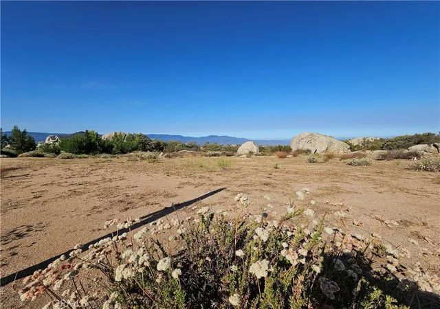 3rd image of 41173 Rocky Valley Wy, Aguanga, CA 92536 | MLS# SW26129557