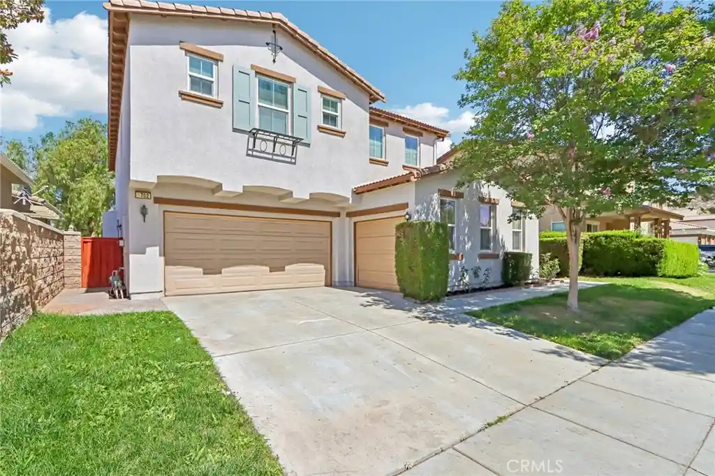 Photo 1 of Sale Pending at 1702 Gazebo Ln, Hemet, CA 92545 | MLS# SW26129588 | Listing updated on 2026-10-29