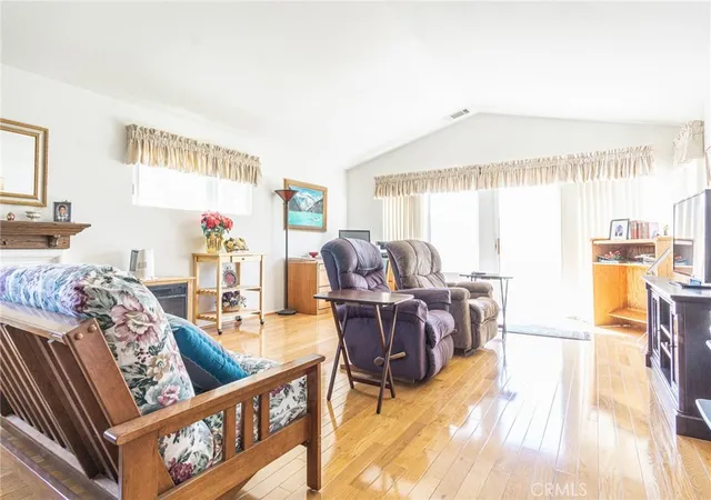 Photo 3 of Sale Pending at 19581 Saint Andrews Way, Apple Valley, CA 92308 | MLS# HD26129620 | Listing updated on 2026-09-09