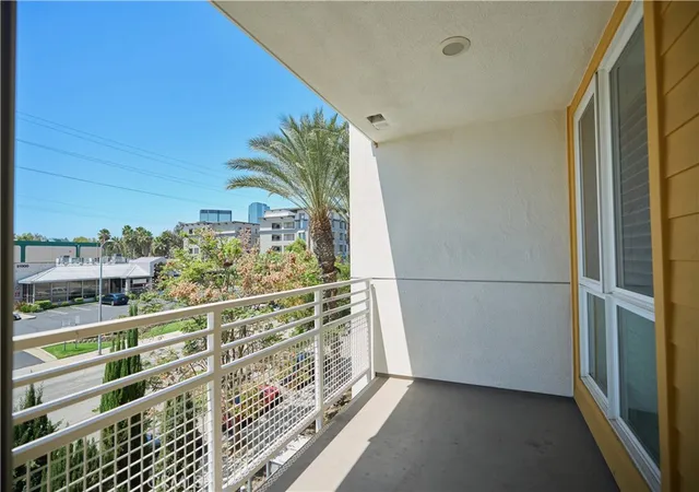 25th image of 21301 Erwin St #305, Woodland Hills, CA 91367 | MLS# OC26129650