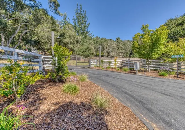 2nd image of 17650 Olson Pl, Salinas, CA 93907 | MLS# ML82051037
