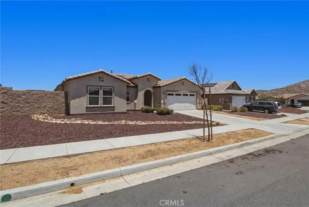 Photo 1 of Single family home for sale at 570 Farmstead, Hemet, CA 92543 | MLS# CV26129686 | Listing updated on 2026-10-14