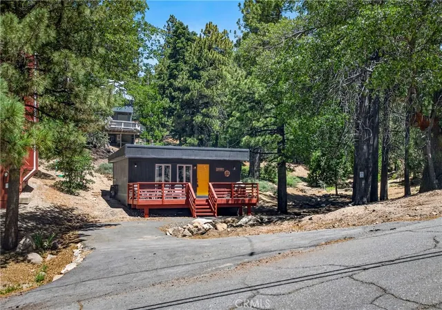 3rd image of 650 Dahlia, Green Valley Lake, CA 92341 | MLS# IG26128069