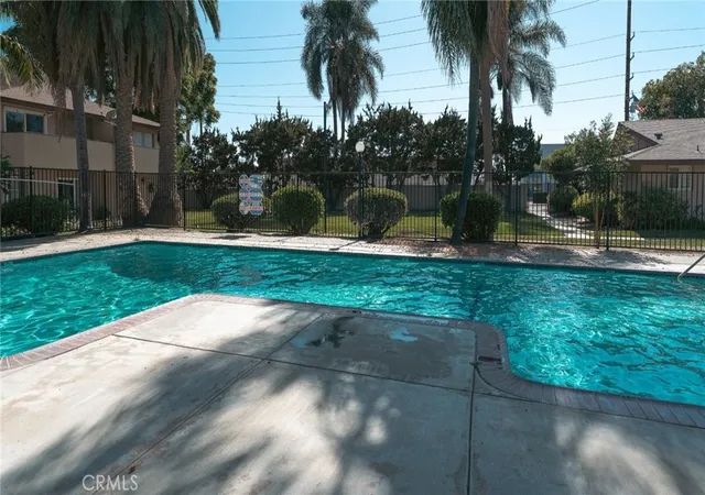 Homes for sale in Santa Ana, CA | 521 Lyon, Santa Ana, CA 92701 | Houzeo