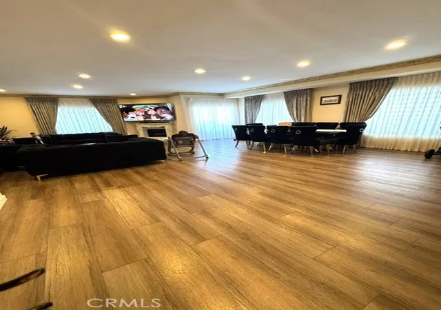 3rd image of 6828 Laurel Canyon Blvd #211, North Hollywood, CA 91605 | MLS# SR26129824