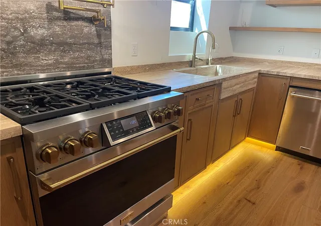 Photo 4 of Sale Pending at 8821 S Gramercy, Los Angeles, CA 90047 | MLS# OC26121484 | Listing updated on 2026-10-09