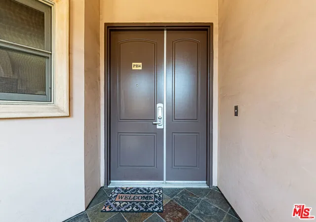 Photo 3 of Condo for sale at 5057 Maplewood Ave #PH4, Los Angeles, CA 90004 | MLS# 26847591 | Listing updated on 2026-06-22