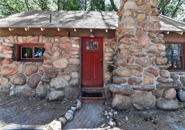 Homes for sale in Running Springs, CA | 2775 View, Running Springs, CA 92382 | MLS# BB26129498