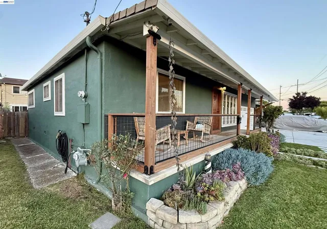 Homes for sale in Hayward, CA | 22570 Thelma St, Hayward, CA 94541 | MLS# 41138355