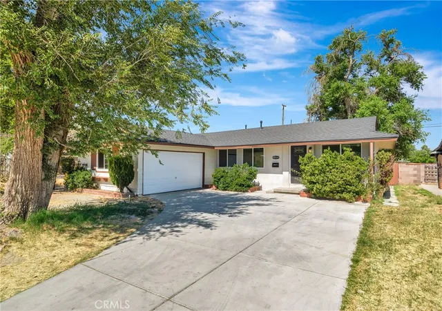 2nd image of 45514 11th St W, Lancaster, CA 93534 | MLS# SR26129919
