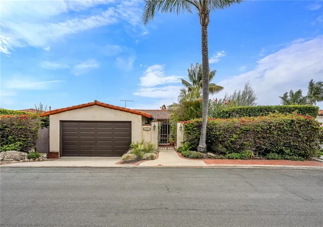 Homes for sale in Palos Verdes Peninsula, CA | 1613 Via Lazo, Palos Verdes Peninsula, CA 90274 | MLS# PV26100232