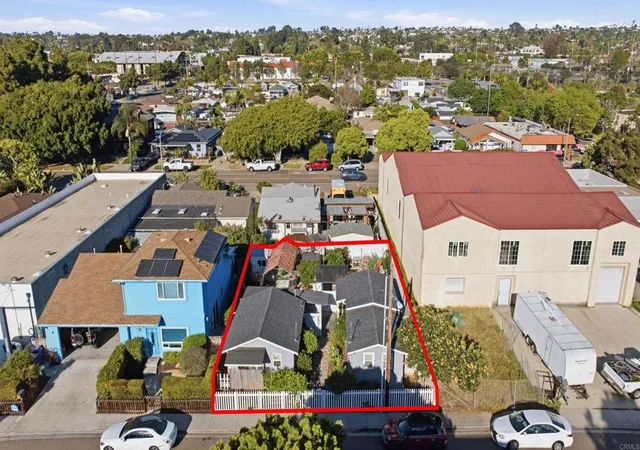 Listing Photo 4 - Condo for sale in building located at 3258 Tyler St, Carlsbad, CA 92008