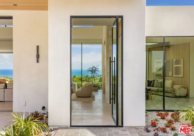 3rd image of 11624 Ellice St, Malibu, CA 90265 | MLS# 26847649