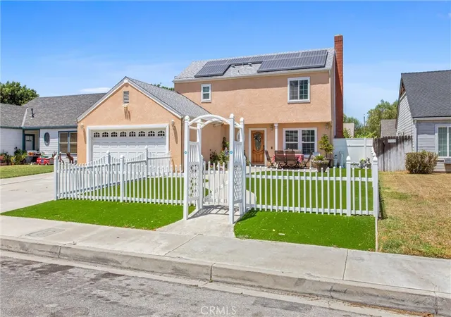 Photo 3 of Single family home for sale at 1001 Oak Glen, Colton, CA 92324 | MLS# IV26129984 | Listing updated on 2026-10-06
