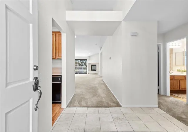 Listing Photo 4 - Condo for sale in building located at 11173 Caminito Vis Serena, San Diego, CA 92131