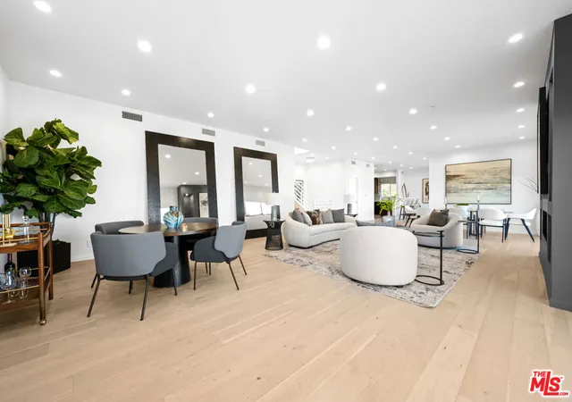 Photo 2 of Single family home for sale at 11725 Laurelwood Dr, Studio City, CA 91604 | MLS# 26847735 | Listing updated on 2026-10-07