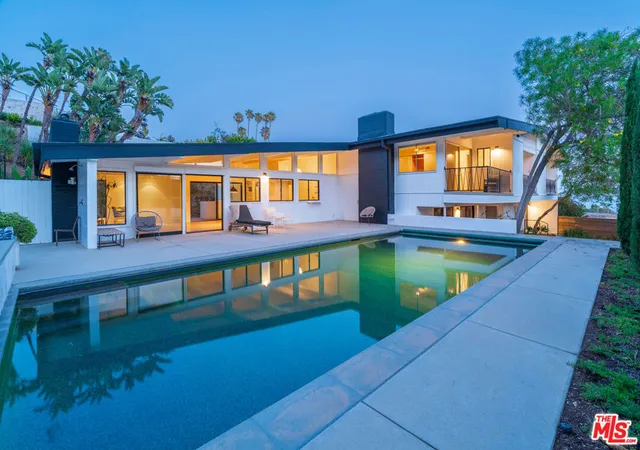 Photo 1 of Single family home for sale at 1071 Tellem Dr, Pacific Palisades, CA 90272 | MLS# 26846927 | Listing updated on 2026-09-23