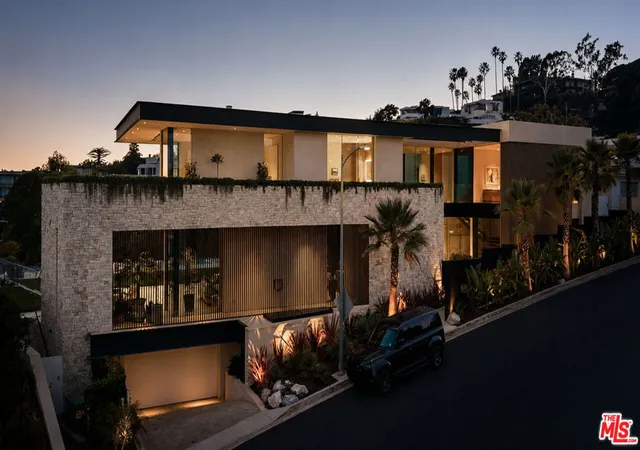3rd image of 1357 Laurel Wy, Beverly Hills, CA 90210 | MLS# 26846365