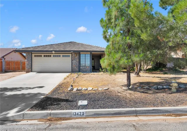 Homes for sale in Hesperia, CA | 13423 Palm, Hesperia, CA 92344 | MLS# CV26130218